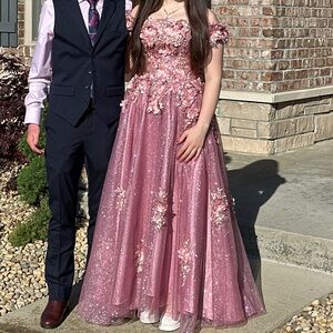 Sparkling Pink Prom Off-Shoulder A-Line Lace Pearl and Bead Gown